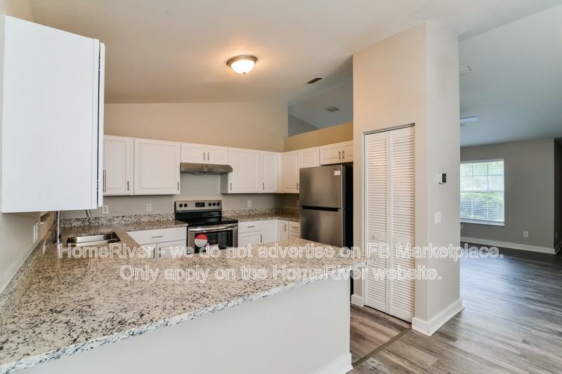 64 Cypress Rd - Photo 5 of 23