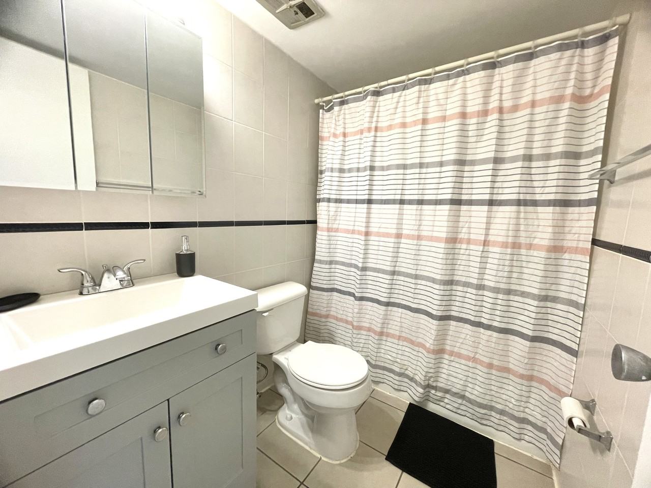 1007 GLASS RUN ROADAPT 8 #1007-08 - Photo 7 of 11