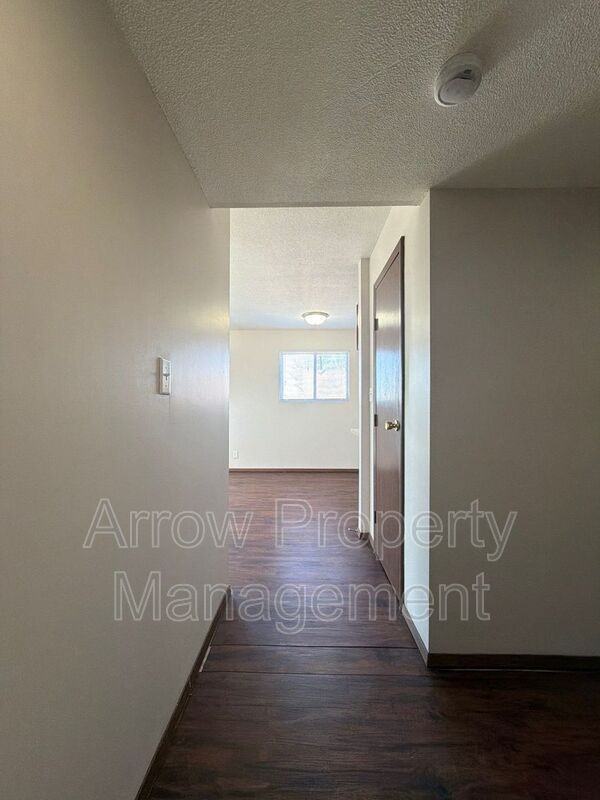 321 Chestnut St #7 - Photo 2 of 10