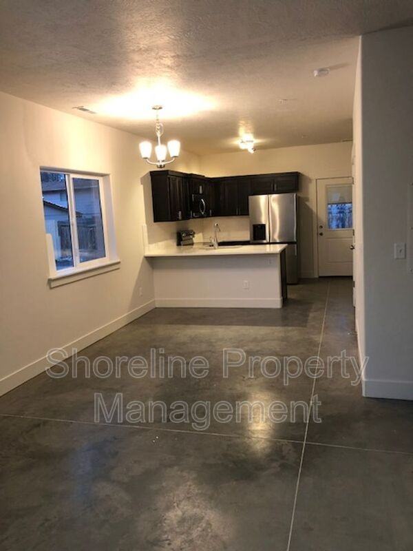 2121 S Montana Ave #C - Photo 4 of 6