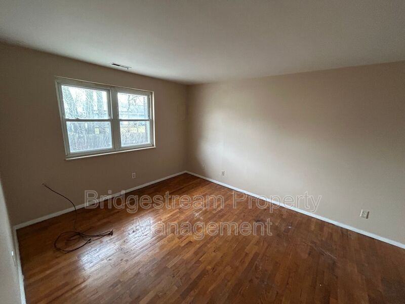 1901 Hazel Ave #2C - Photo 5 of 9