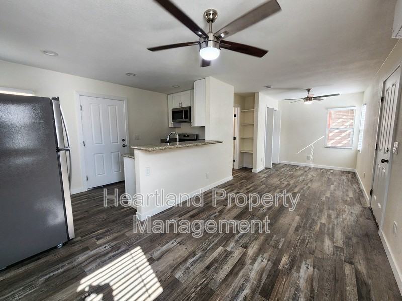 3877 1/2 39th St - Photo 2 of 6