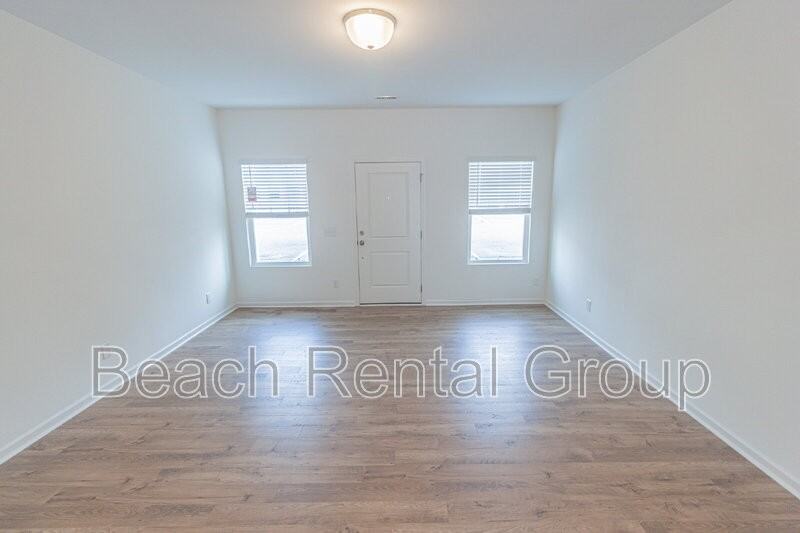 223 Crescent Way - Photo 4 of 21