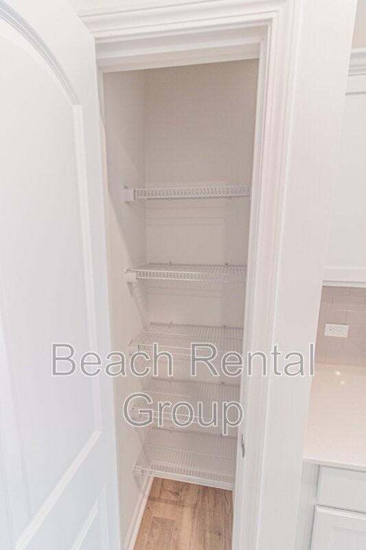 223 Crescent Way - Photo 6 of 21