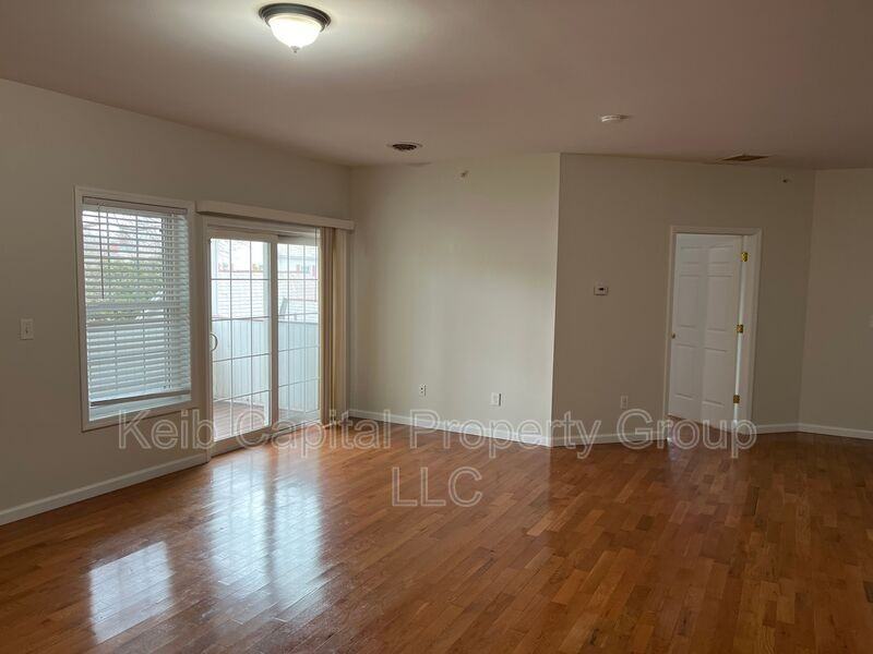 130 Warren St #2B - Photo 2 of 7