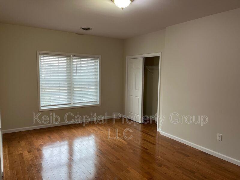 130 Warren St #2B - Photo 5 of 7