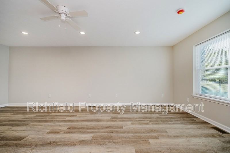 7272 W Reformatory Rd - Photo 4 of 24