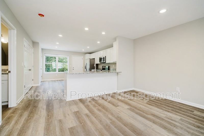 7272 W Reformatory Rd - Photo 5 of 24