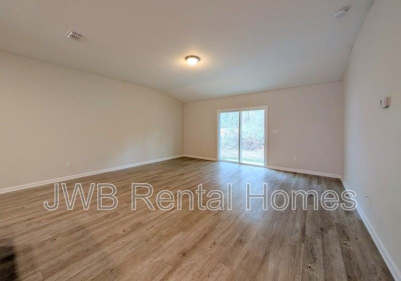 6437 118th St - Photo 5 of 19