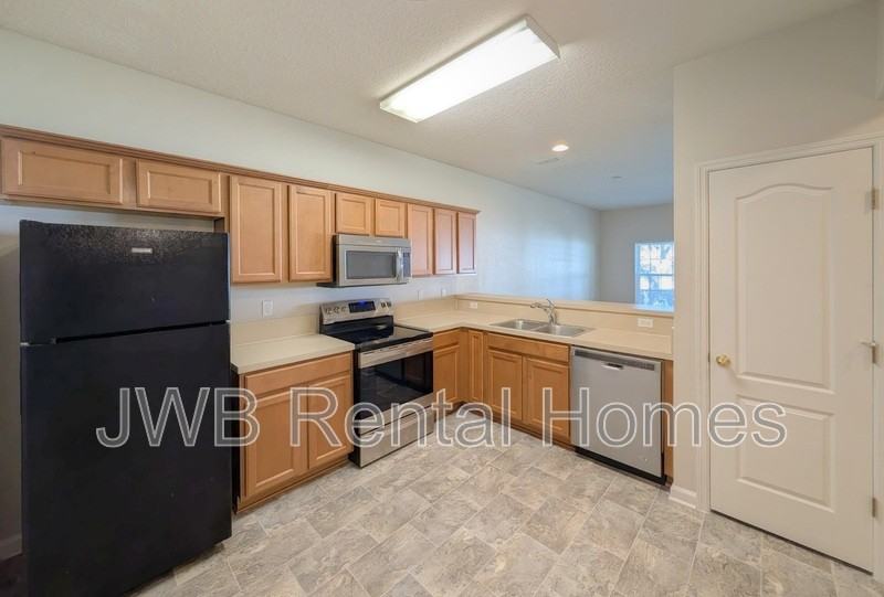 1892 Biscayne Bay Cir - Photo 4 of 22