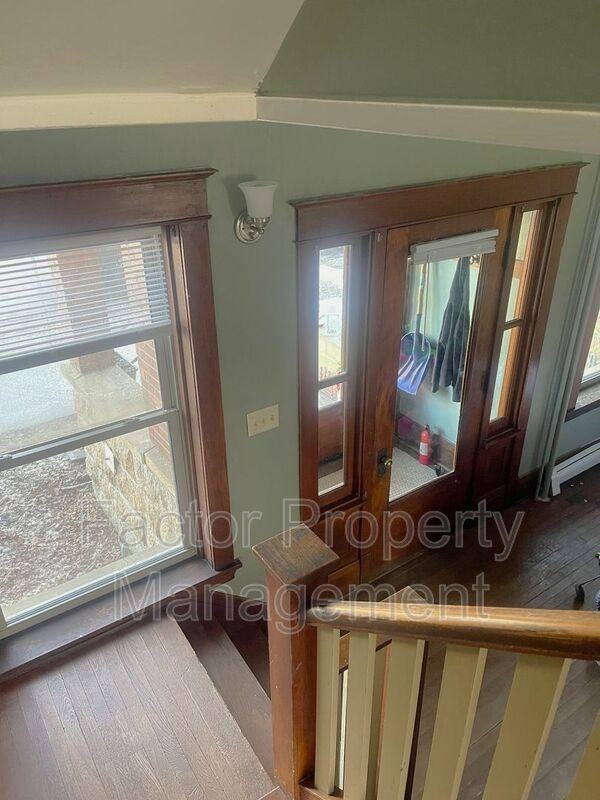 120 Parsons St - Photo 2 of 15