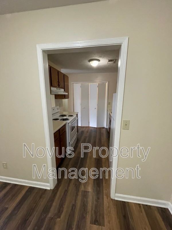 155 Bowen St #15 - Photo 4 of 15