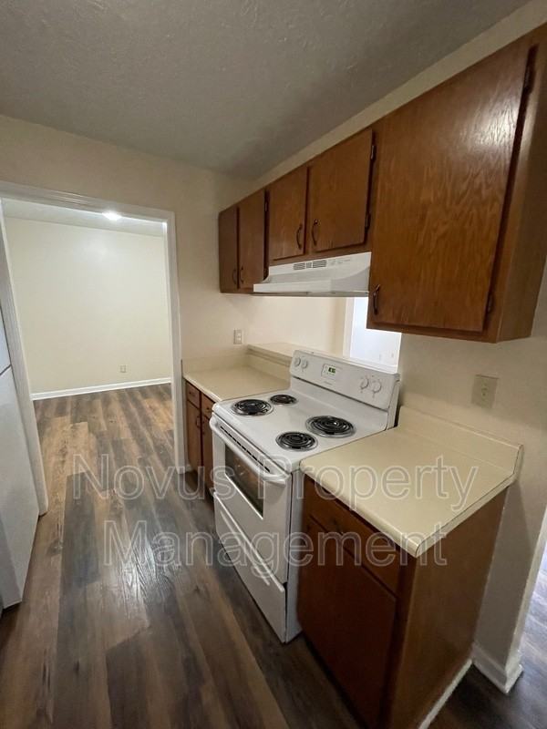 155 Bowen St #15 - Photo 6 of 15