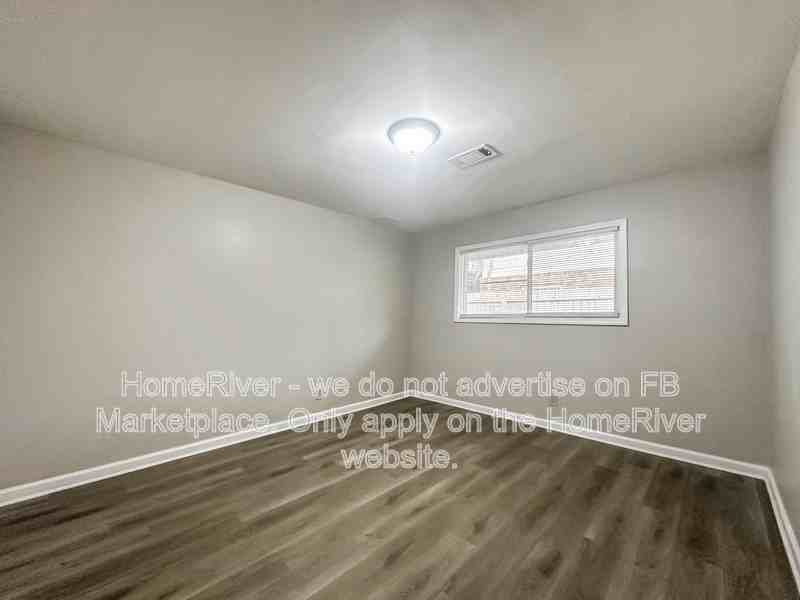 2461 Mcalpin Ter #R - Photo 7 of 13