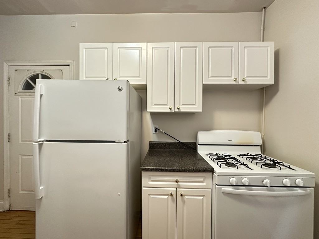 1315 Oak Ave #1J - Photo 7 of 21