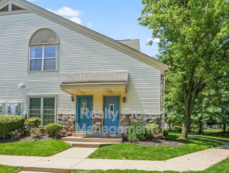 1116 Foxmeadow Dr - Photo 3 of 29