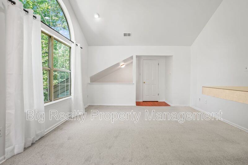 1116 Foxmeadow Dr - Photo 6 of 29