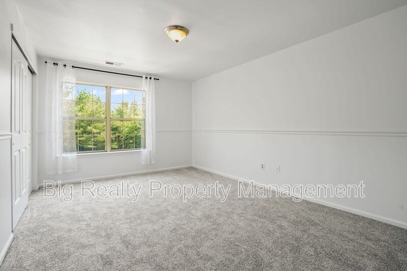 1116 Foxmeadow Dr - Photo 7 of 29