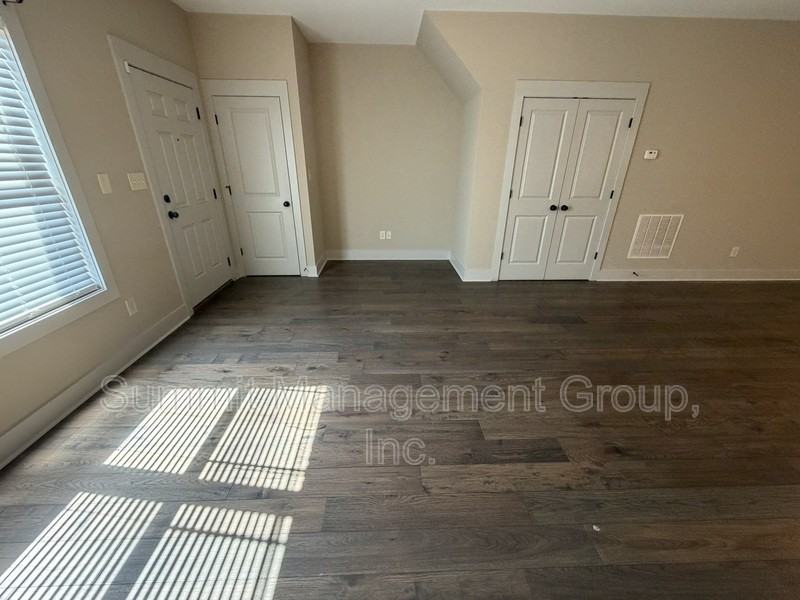 860 S Harkness St - Photo 6 of 35