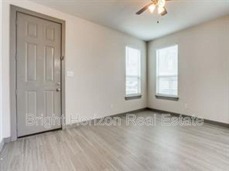 10612 Tube Dr #201 - Photo 2 of 23