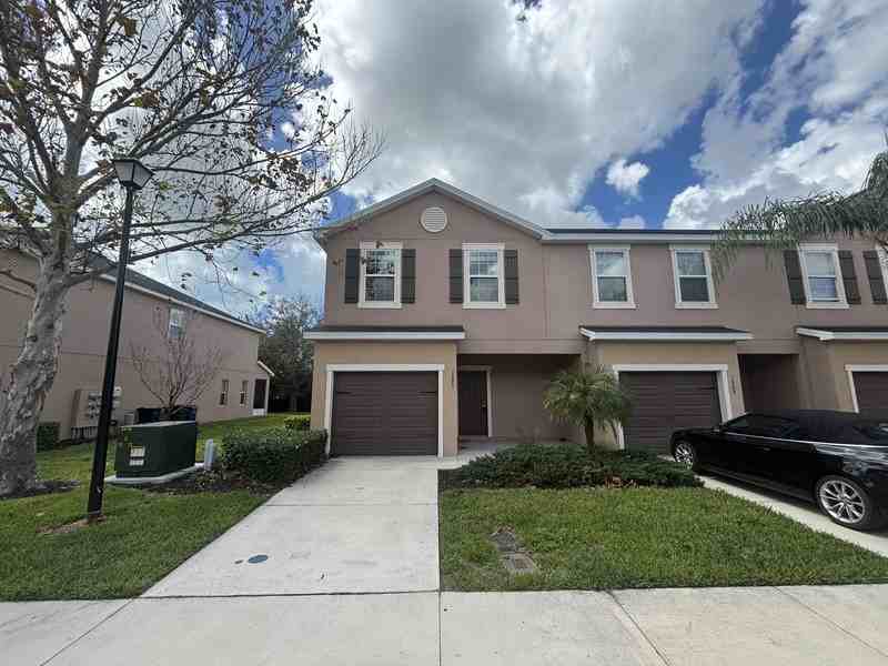 1093 Grantham Dr - Photo 2 of 18