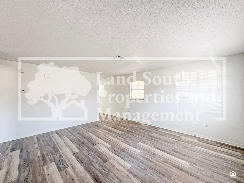 1703 King Ave Apt A #1701A1707B - Photo 3 of 14