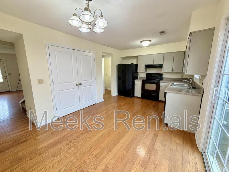 1002 Fairway Gdns - Photo 5 of 9