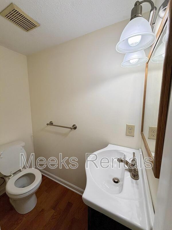 1002 Fairway Gdns - Photo 6 of 9