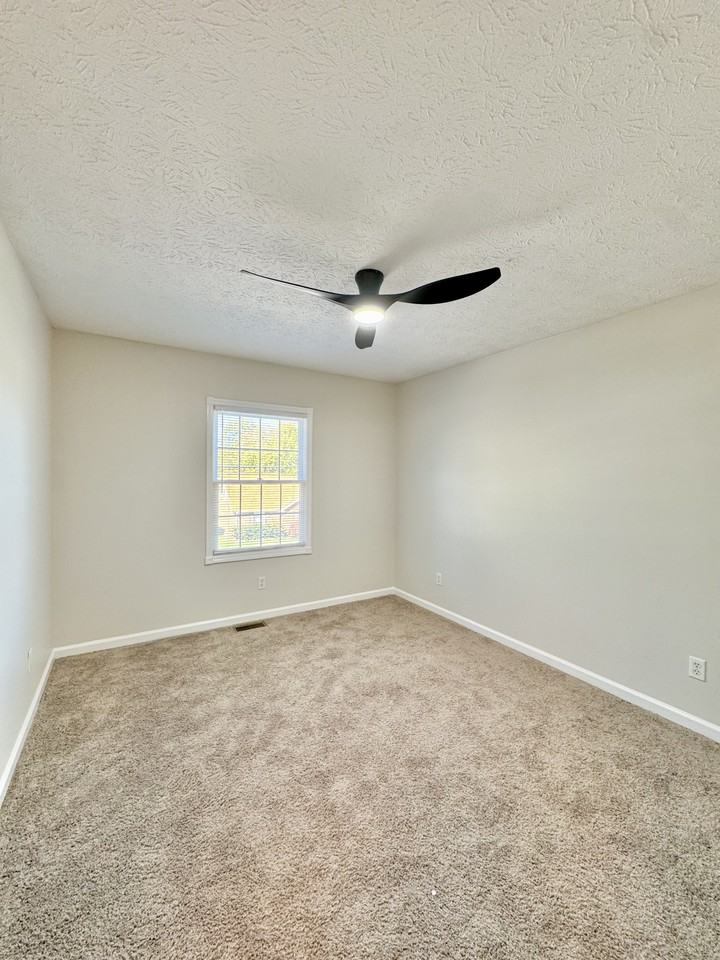 550 Norwood Dr #1 - Photo 6 of 18