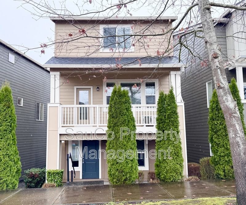 7637 Nw 170th Ave - Photo 2 of 30