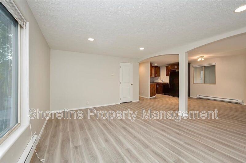 2111 W Brittany Ln #201 - Photo 6 of 42