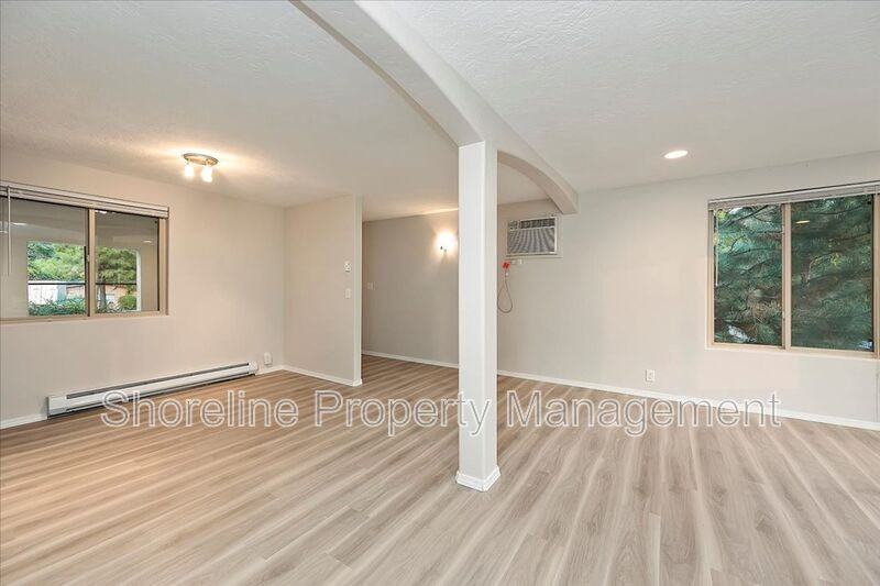 2111 W Brittany Ln #201 - Photo 7 of 42