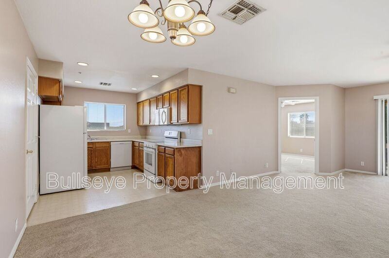 16637 E Almont Dr #3 - Photo 7 of 25