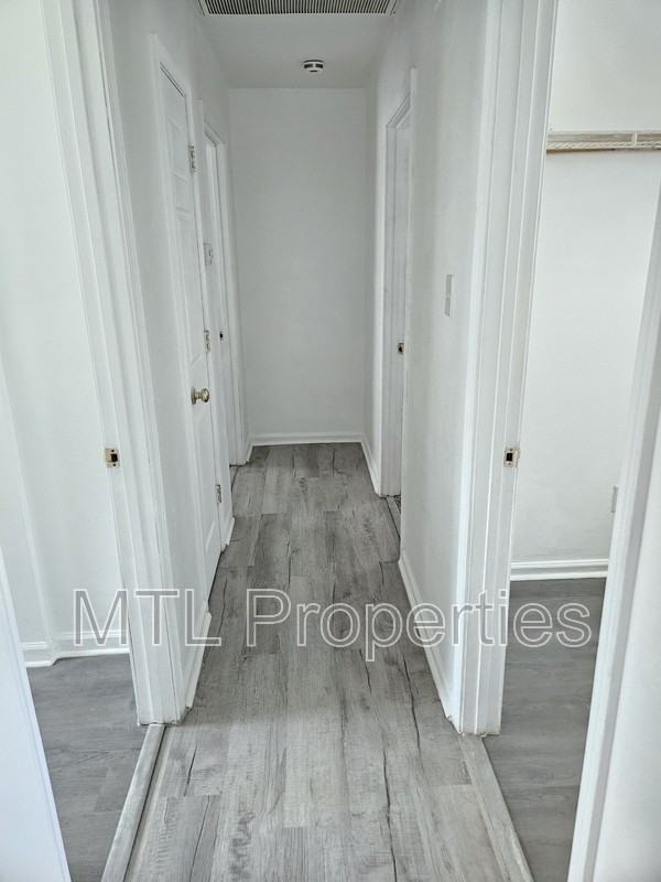 209 Berry St - Photo 6 of 10