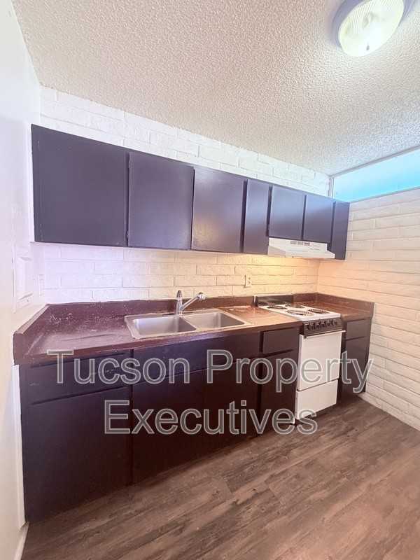 20 N Leonora Ave - Photo 2 of 12