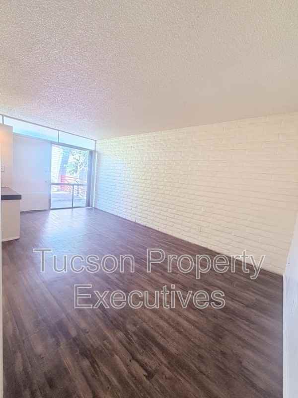 20 N Leonora Ave - Photo 4 of 12