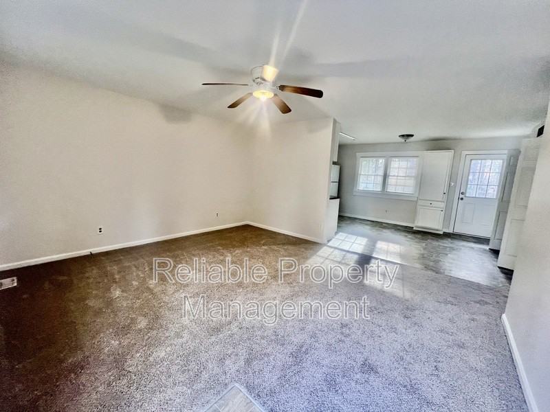 1703 Foxwood Dr - Photo 2 of 15