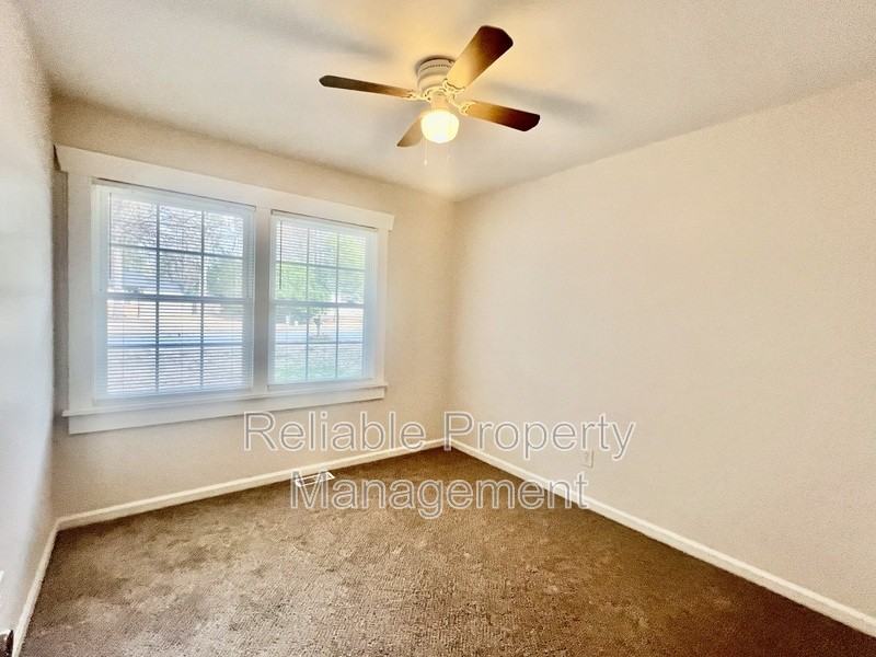 1703 Foxwood Dr - Photo 7 of 15