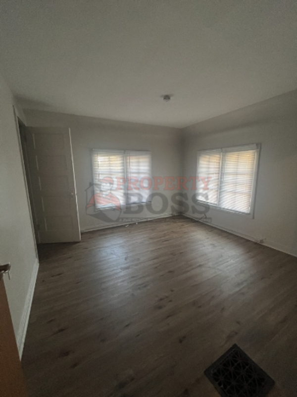 507 School St - Photo 4 of 8