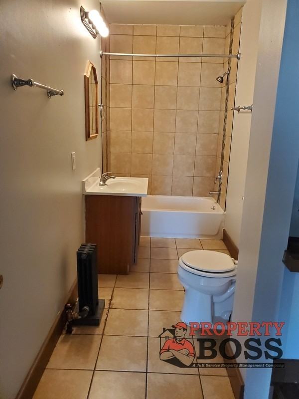 1502 Broadway St - Photo 5 of 7