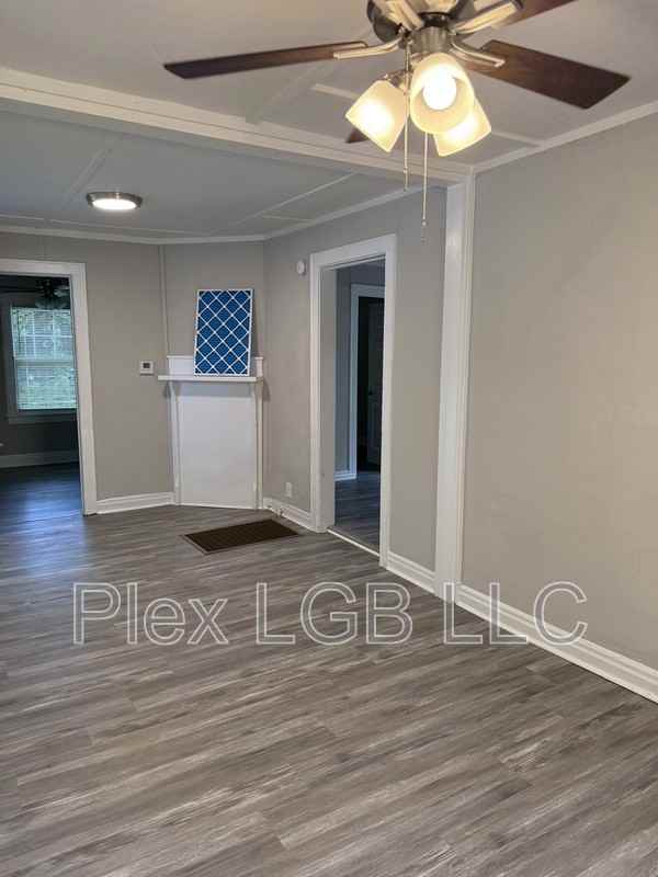 109 Ware St - Photo 6 of 6