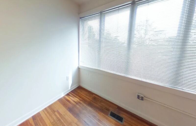 1011 W Marshall St #215 - Photo 3 of 6