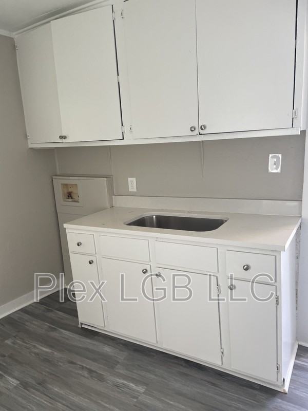 326 Daniel St - Photo 2 of 5