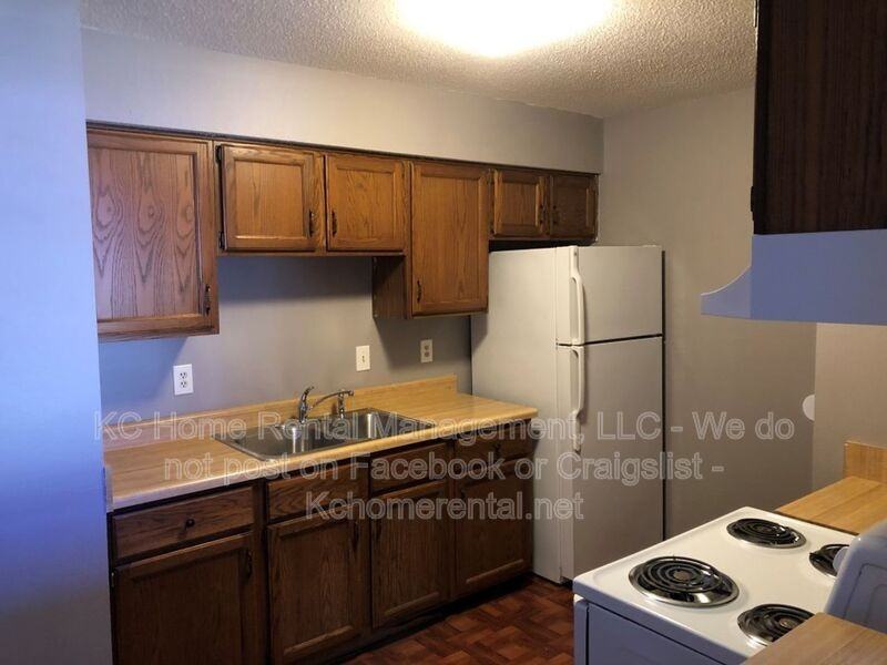 551 N Somerset Ter #E - Photo 7 of 13