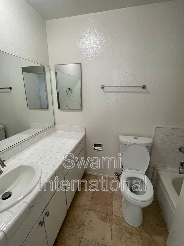 345 Stepney St #05 - Photo 7 of 24