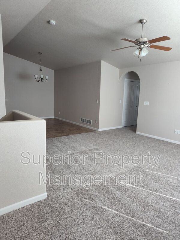 3733 Gunsmoke Rd - Photo 4 of 19