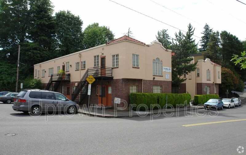 1340 Ne 68th Ave - Photo 3 of 19
