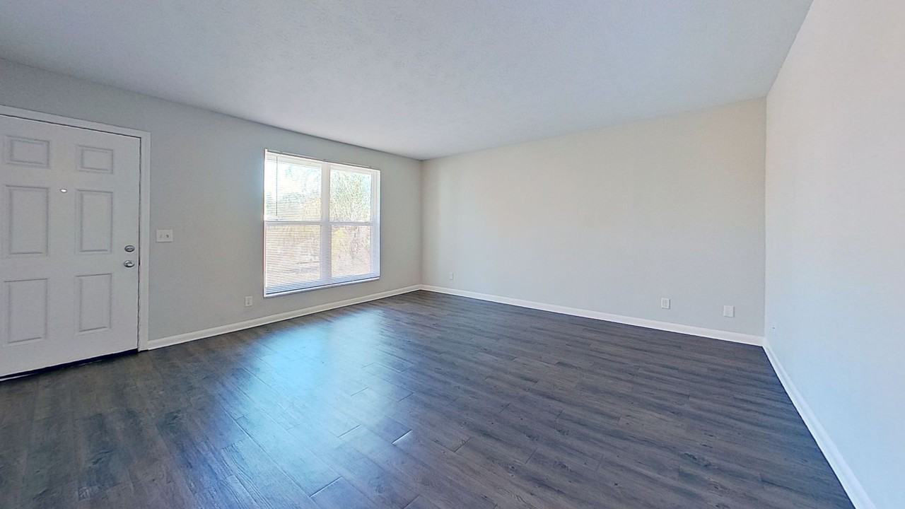 The Palms of Spring Park - Photo 6 of 44