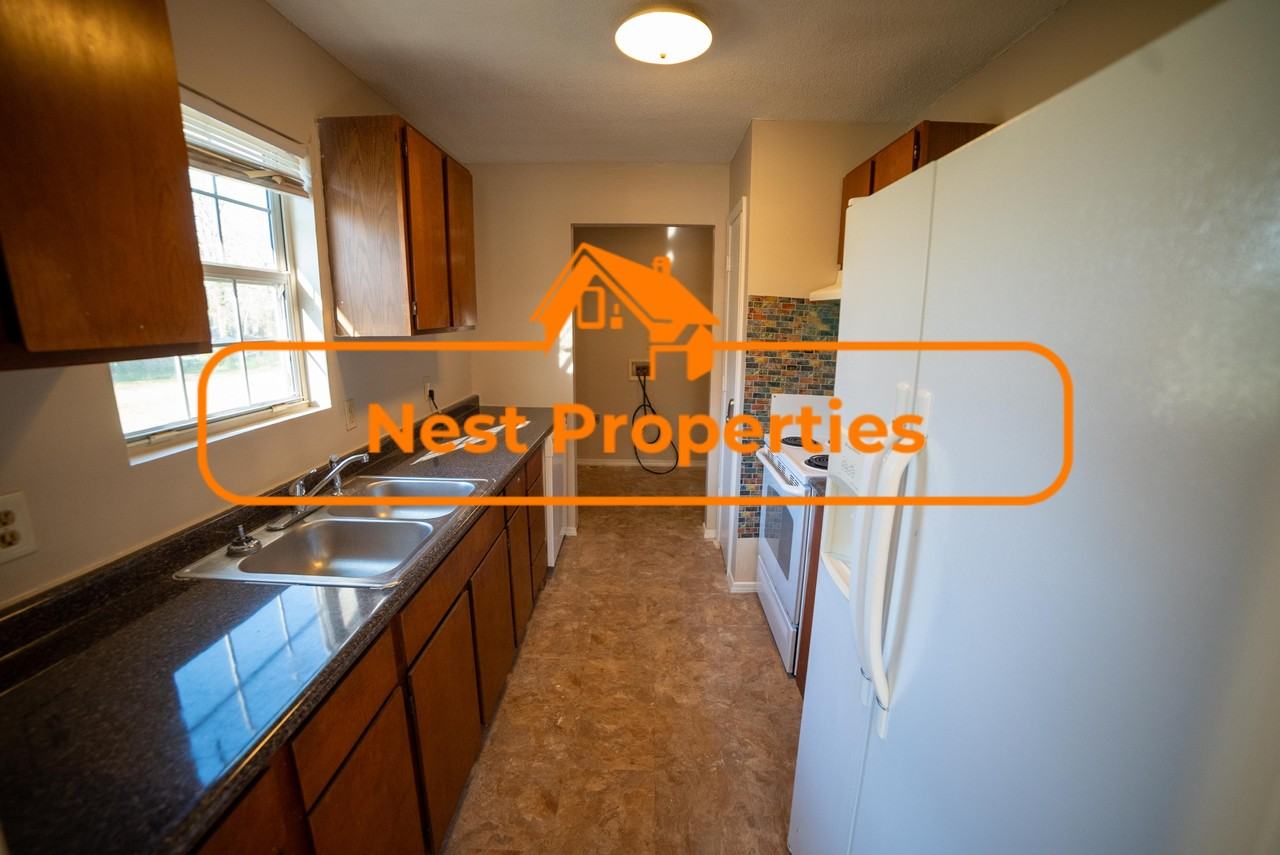 1726 Cody St #1 - Photo 2 of 10