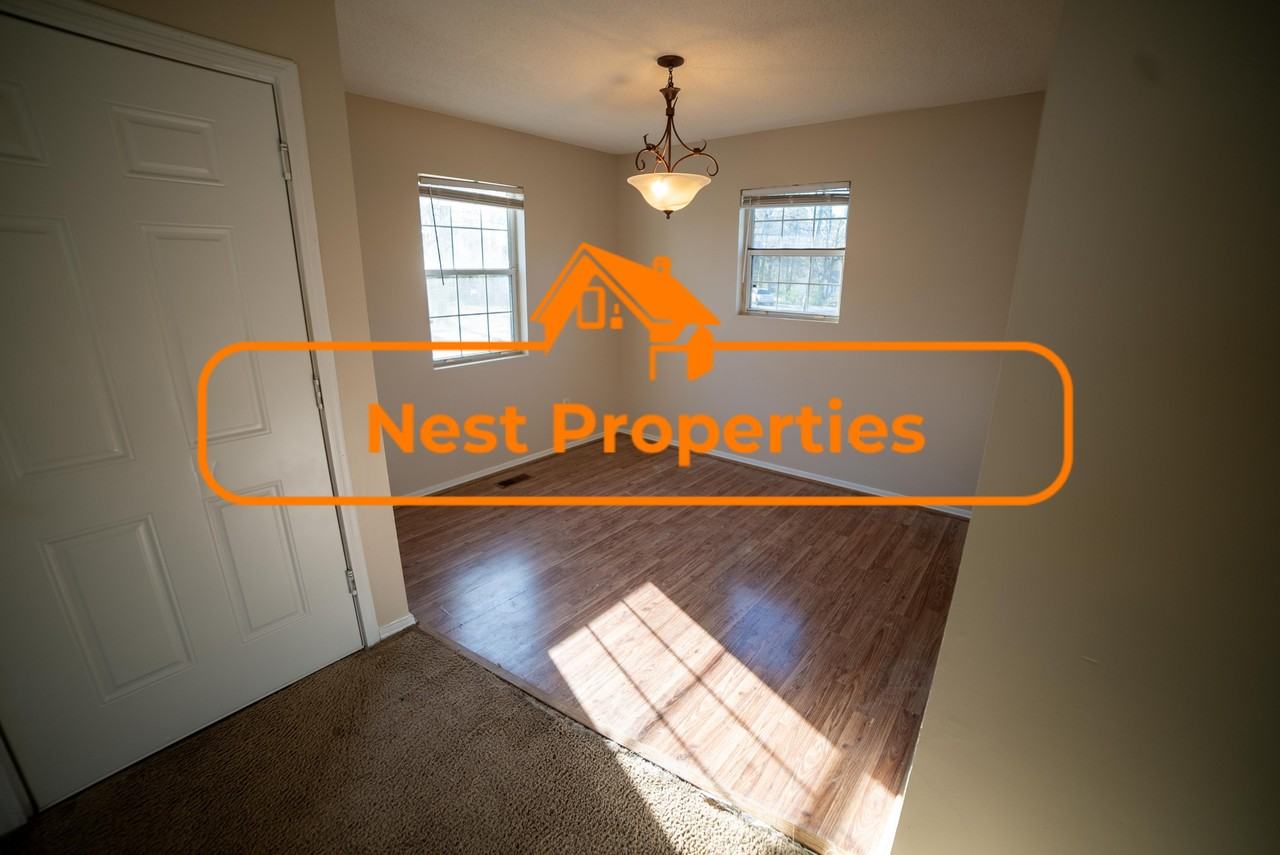 1726 Cody St #1 - Photo 3 of 10